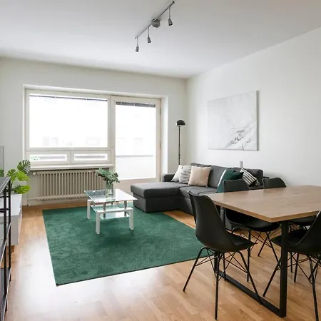 2ndhomes 3 Bedroom With Balcony In Bulevardi * Helsinki
