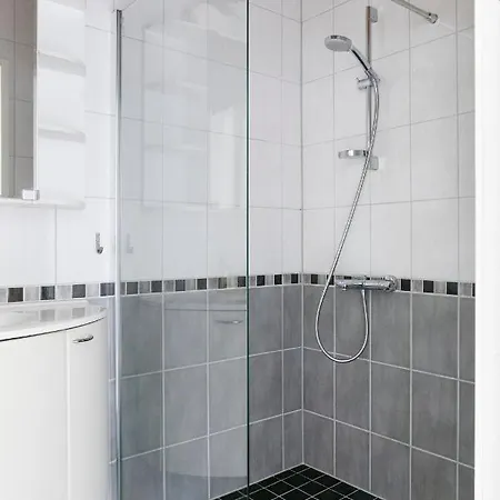 2ndhomes 3 Bedroom With Balcony In Bulevardi *
